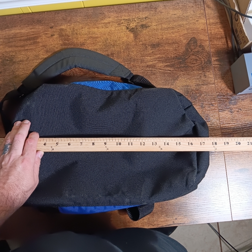 LL Bean Adventure Duffle Bag Blue Nylon Hiking Outdoor Travel Gym Tote - Picture 12 of 14